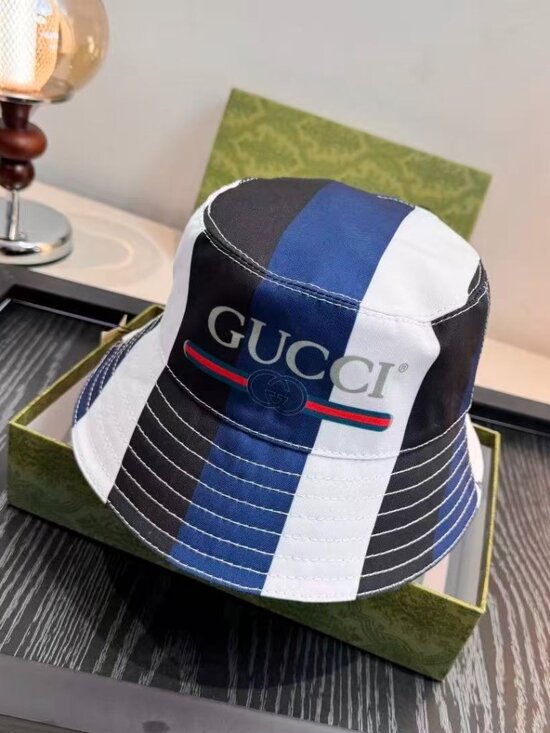Gucci Web Stripe Logo Bucket Hat